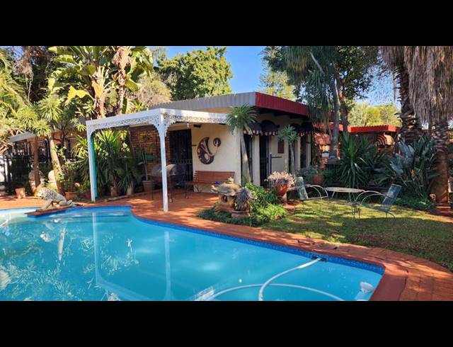 3 BEDROOM HOUSE FOR SALE IN THE ORCHARDS
